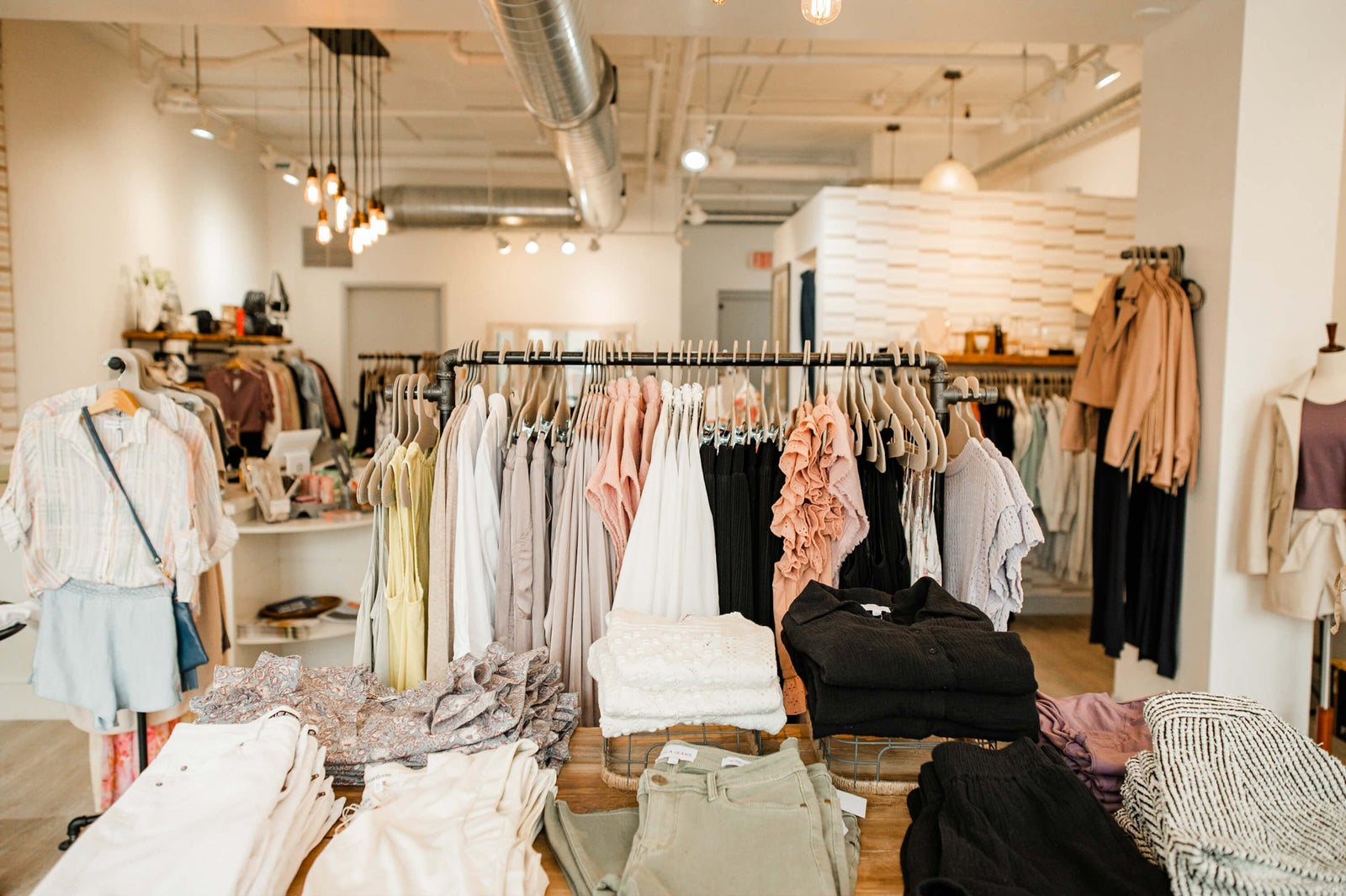 Middleton, WI Clothing Boutique | Cloth & Metal Boutique